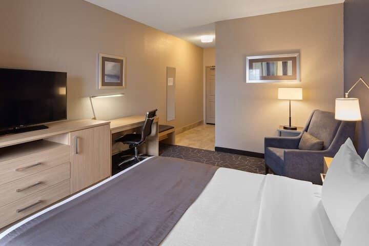 Room 13 of 29